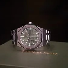 Audemars Piguet Royal Oak "50th Anniversary" Green Dial 15510ST.OO.1320ST.04 3