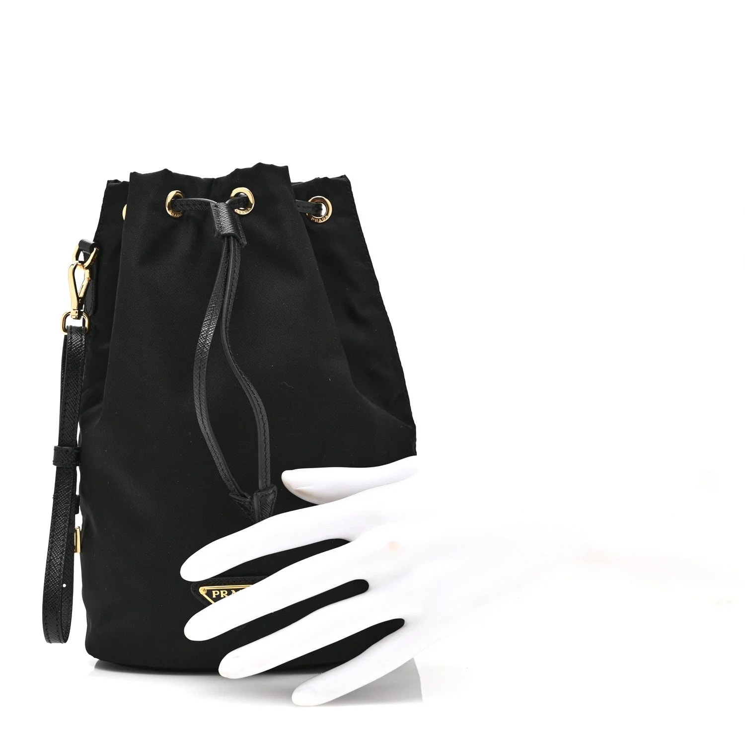 Vela Bucket Wristlet 2