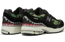 A Bathing Ape × New Balance 2002R M2002RBF Size 4