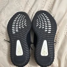 Yeezy 350 v2 ‘ ’ (10.5) 4