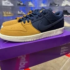 Nike SB — Nike SB Dunk Low Pro PRM "90s Backpack" | DX6775-400 — Sneaker — resale