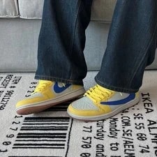 Jordan — Jordan 1 Retro Low OG SP X 'Canary' DZ4137-700-35.5- Uni — Sneaker — resale