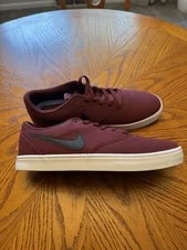 Nike SB — Nike SB Check Solarsoft Dark Team Low Top Skate 843896-611 — Sneaker — resale