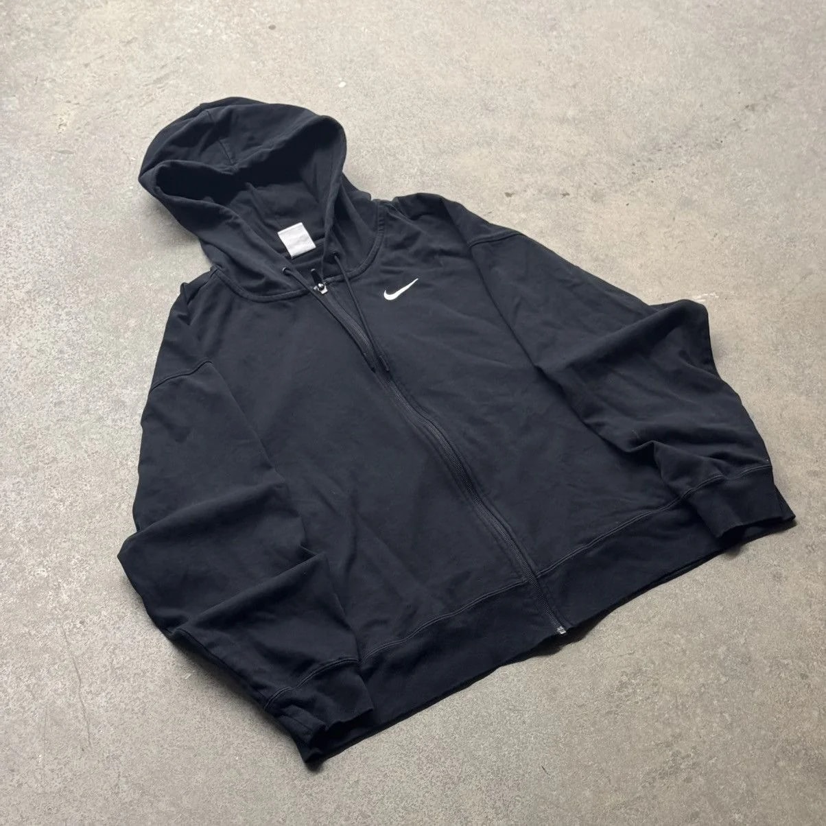 Nike — Nike Swoosh Hoodie Boxy Fit Full Zip Pockets — streetwear — resale