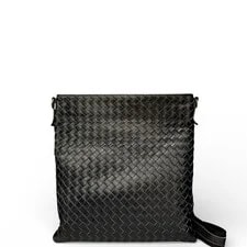 Bottega Veneta — Bottega Veneta Dark (qy012626i5) — Handbag — resale