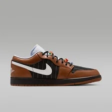 Air Jordan 1 Low SE Shoes 4