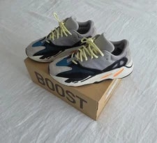 Yeezy Boost 700 Wave Runners Adult 10 4