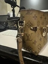 Louis Vuitton — Louis Vuitton Studded Buckle Clasp — Handbag — resale