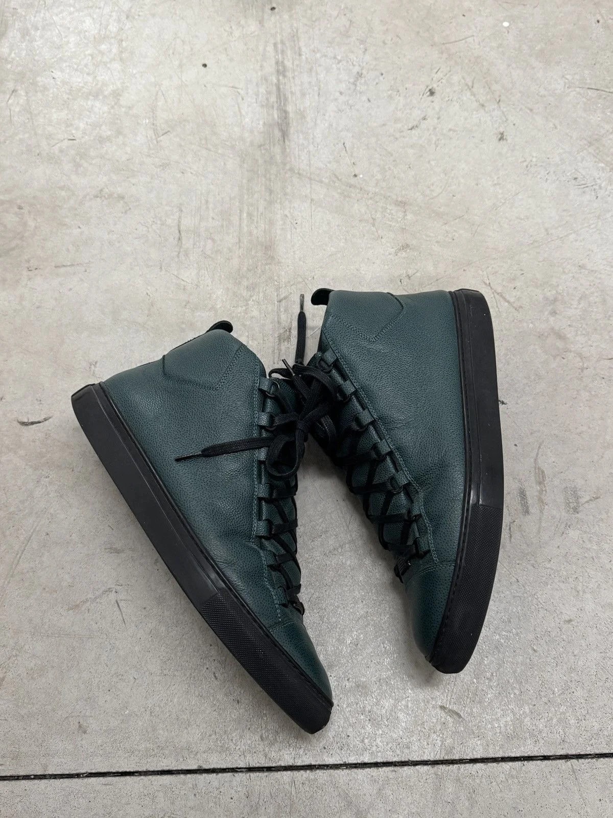 Balenciaga — Balenciaga High Arena — Sneaker — resale