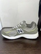 Size 10 - New Balance 2002R 2