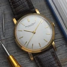 IWC — 1970 IWC 18k Yellow Gold Manual Winding R1405 - Calibre 402 — Watch — resale