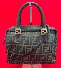 Fendi — Auth Fendi Mamma Baguette — Handbag — deal