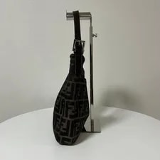 Fendi One Mamma Bucket 4
