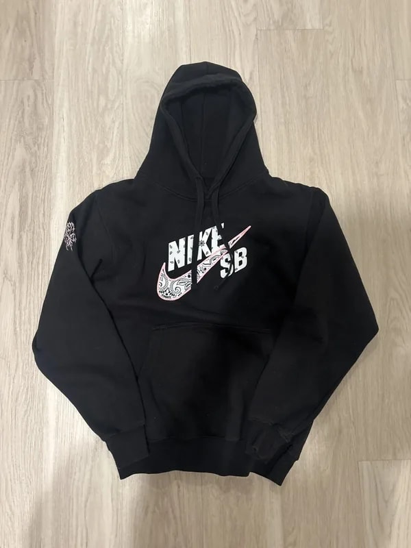 Nike — X Nike SB Hoodie — streetwear — resale