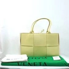 Bottega Veneta — Bottega Veneta Arco Small Pale 609175 — Handbag — resale