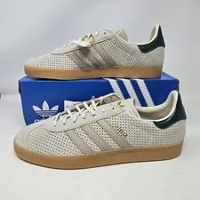 Adidas — Adidas Gazelle Casual Shoes / Collegiate / — Sneaker — resale