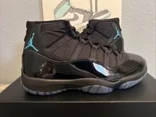 Air Jordan 11 Size 10 in Hand 2