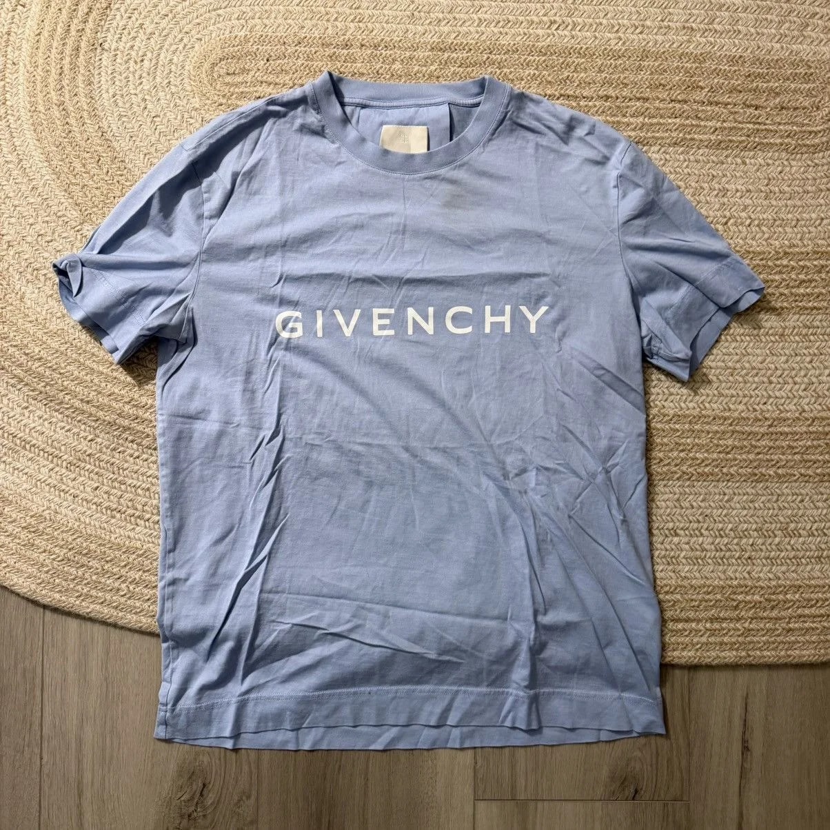 Givenchy — Givenchy Tshirt — streetwear — resale
