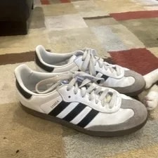 Adidas Samba ’s Low Top Lace-Up / / Gum Sole 4