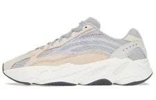 Adidas Originals — Adidas Originals GY7924 Moderate Wear Or Visible Flaws 6 /7 WomenR — Sneakers — resale