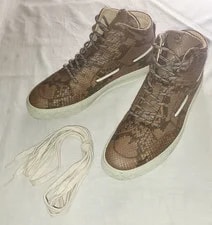 Gucci ~ Real High ~ US: 10 ; UK: 9 ; EU: 43.5 *Authentic 2