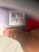 Size 9 - Air Jordan 4 Retro 4