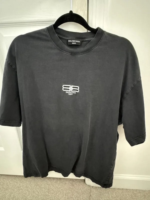 Balenciaga — Balenciaga Bb Paris Logo T Shirt — streetwear — resale