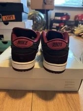 Nike SB Dunk Low Riot Skateshop Fine 7M/8.5W NEW OG ALL 4