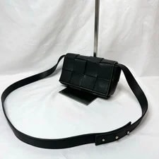 Bottega Veneta — Bottega Veneta Cassette Belt Maxi — Handbag — resale