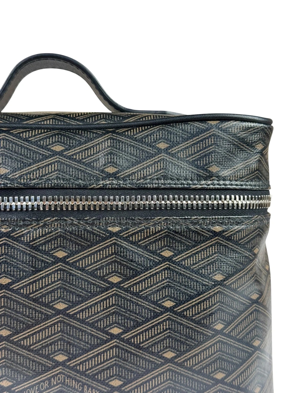 Metier Long Haul Toiletry 2