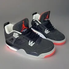Jordan — Jordan 4 Retro ’S — Sneaker — resale