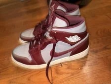 Jordan Air 1 Retro High OG High Top Athletic Shoes 3