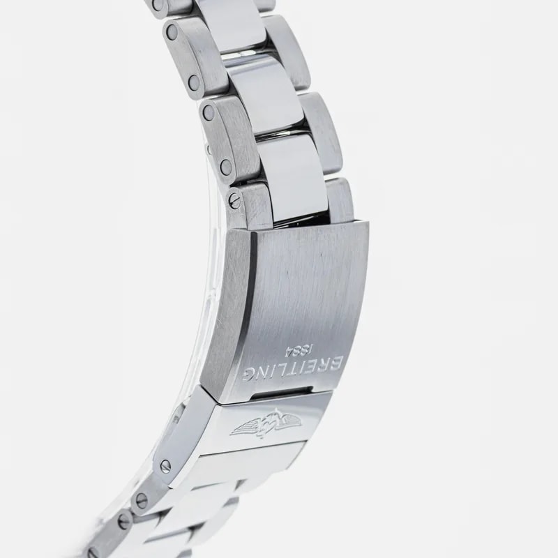 Breitling Avenger Automatic 43 A17318101C1A1(A17318): SW16146 3