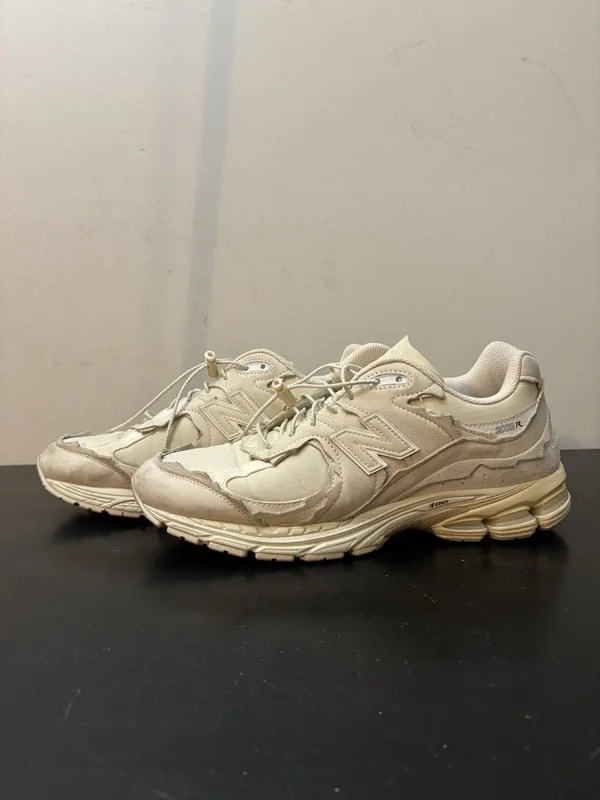 New Balance — New Balance 2002R Protection Pack Sandstone — Sneaker — resale