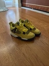 Jordan Air 4 Retro Lightning Basketball 3