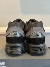 New Balance 2002R Dark M2002RFL Size 4