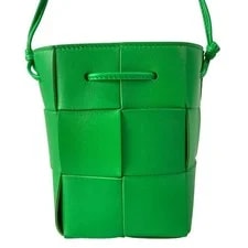 Bottega Veneta Maxi , Crossbody Bucket 3