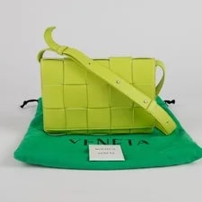 Bottega Veneta — Bottega Veneta 578004 Cassette and Crossbody 69496278 — Handbag — resale