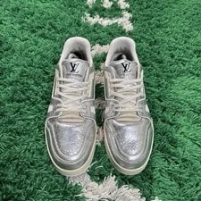 Size 9LV / 10M - Louis Vuitton - Clean 3