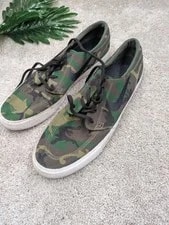 Nike SB — Nike SB Shoes Size 13 Camo Low Top Skateboarding Stan AQ7818-201 — Sneaker — resale
