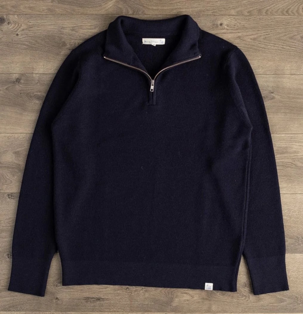 Merz b. Schwanen MWZP04 Merino Wool Half Zip Dark Navy NWT — streetwear — resale