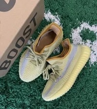 Yeezy — Size 4 ’S - Yeezy Boost 350 V2 Marsh SKU — Sneaker — resale