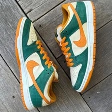 Nike SB — Nike SB Dunk Low Kumquat Legion — Sneaker — resale