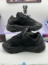 Yeezy 700 Mnvn Size 5 ’s/6 ’s 3