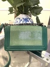 Chanel Boy Flap Medium 4