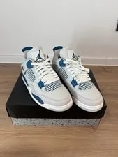Size 8.5 - Air Jordan 4 Retro 2024 Military 3