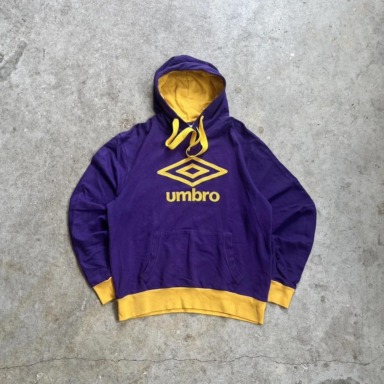 Umbro Hoodie — streetwear — resale