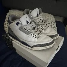 Jordan — Jordan Air 3 Retro 136064-141 — Sneaker — resale