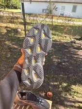 Size 10.5 - Adidas Yeezy 700 V3 Kyanite 2