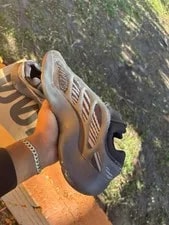 Size 10.5 - Adidas Yeezy 700 V3 Kyanite 4